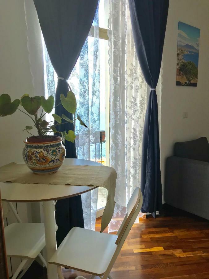 Casa Annamaria Hotel Наполи Екстериор снимка
