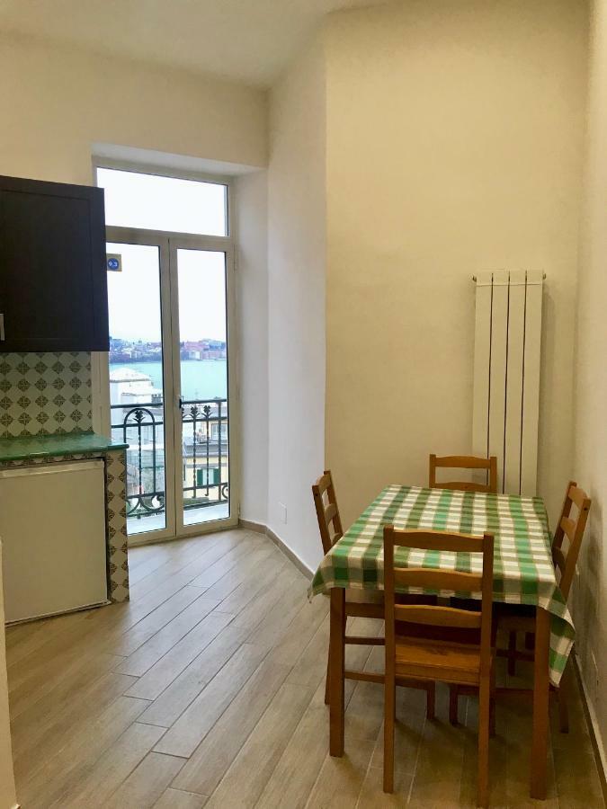 Casa Annamaria Hotel Наполи Екстериор снимка